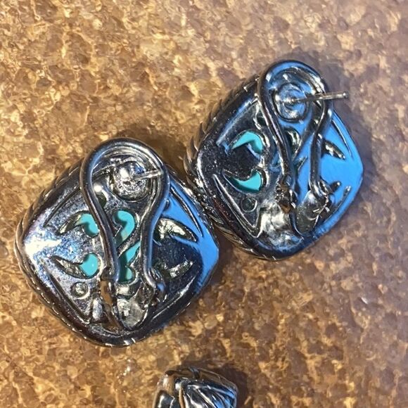 Heavy Duty Sterling Silver with Turquoise Pendant and Post Earring Set - Picture 5 of 13